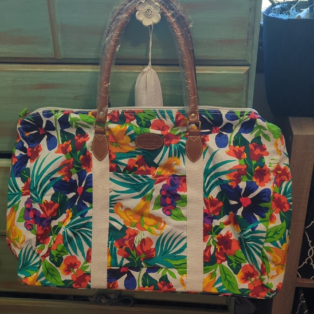 Gitano Green and Cream Tote Bag with Tropical Design